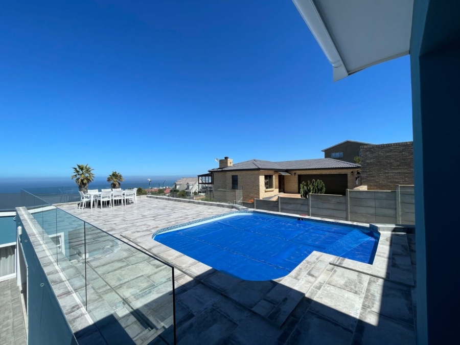 5 Bedroom Property for Sale in Dana Bay Western Cape